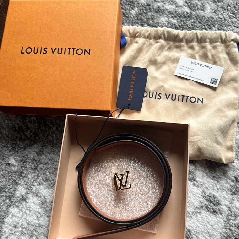 Like new LV reversible belt kit in tan and monogram US size 85 💯 authentic - Picture 4 of 7